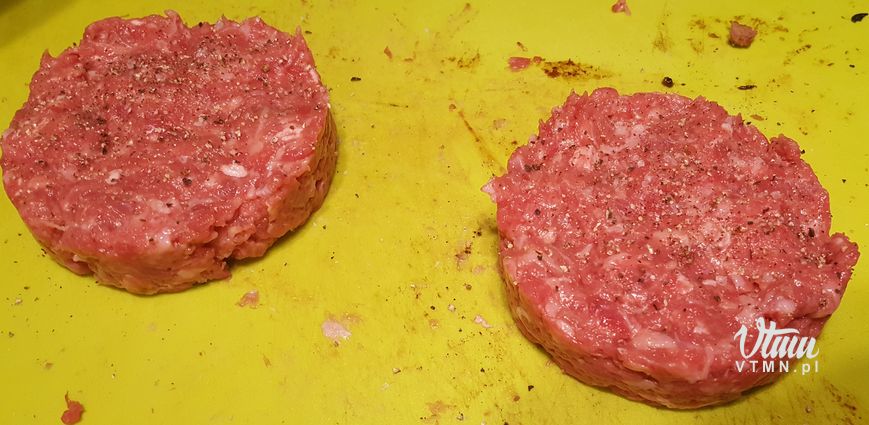 VTMN.pl - soczysty hamburger wołowy w pszennej bułce